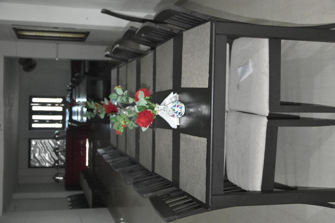 Hotel Yug Residency Waranasi Zewnętrze zdjęcie