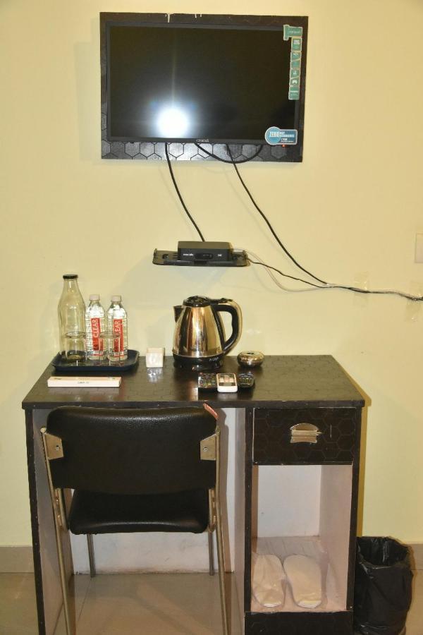 Hotel Yug Residency Waranasi Zewnętrze zdjęcie